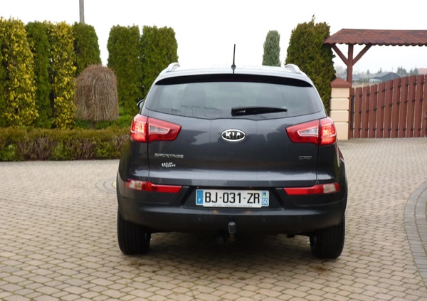 Kia Sportage cena 42600 przebieg: 172800, rok produkcji 2011 z Żmigród małe 211